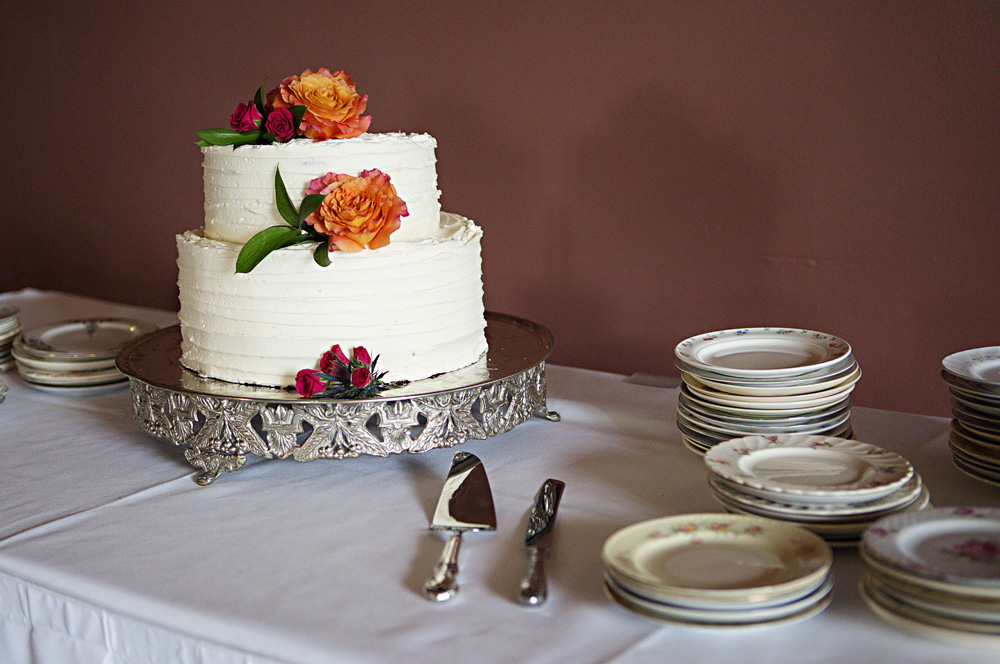 simple white buttercream wedding cake