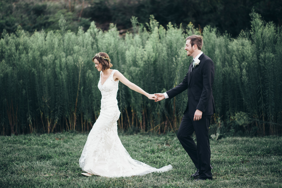 Real Weddings: Kaley + Brian – Rustic Modern Kansas City Wedding