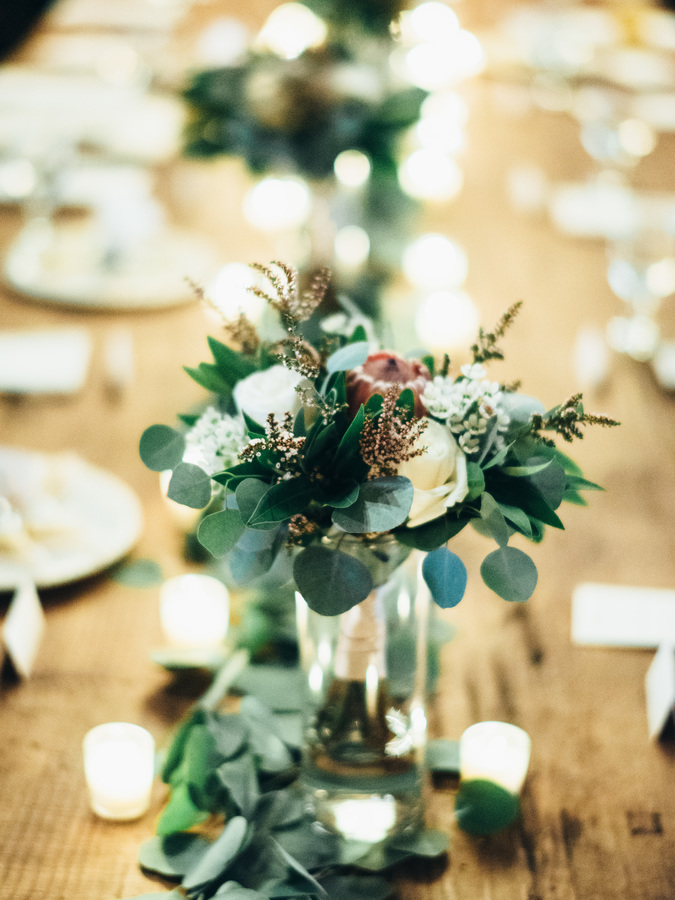 Rustic floral table design
