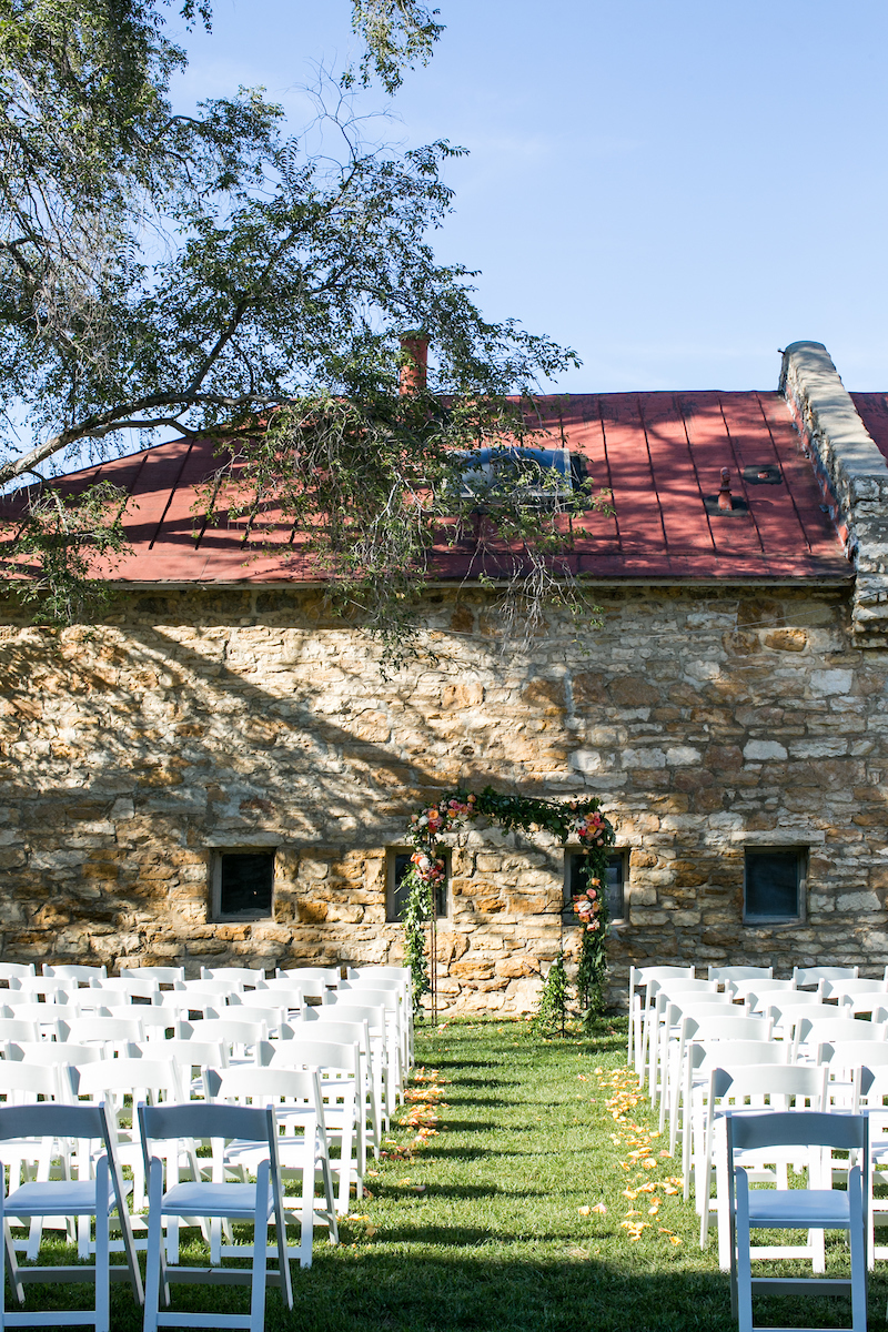 Rachelle + Ben Natural Kansas City Wedding