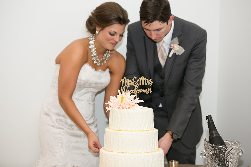 modern wedding cake gold topper