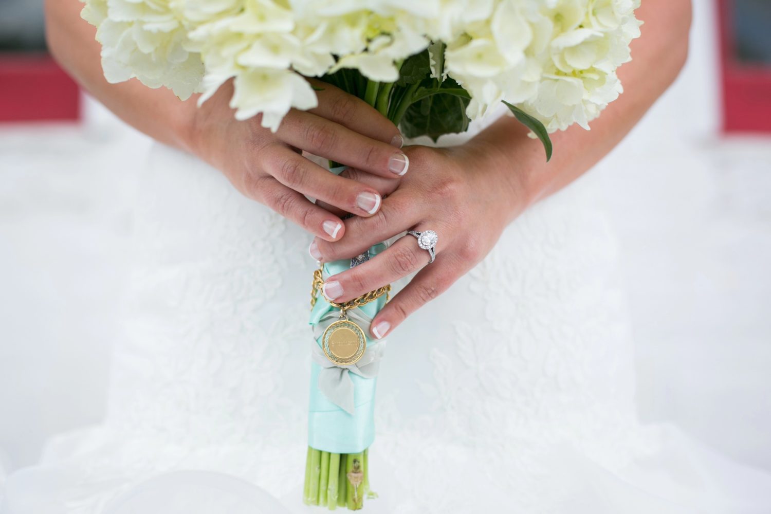 ivory bridal bouquet